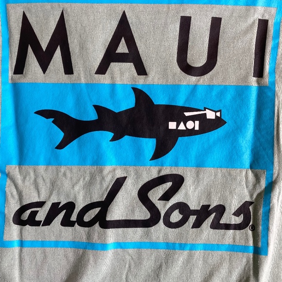 MAUI & SONS Large L Lrg Shark Logo Mens T-Shirt Tee Shirt Sage Green - Picture 6 of 8